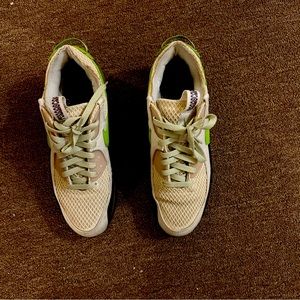 NIKE AIR MAX TERRASCAPE 90 LOW PHANTOMS SIZE 10.5